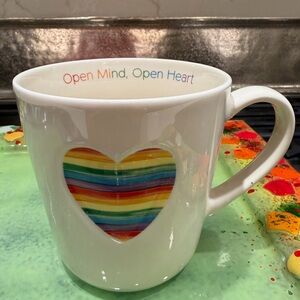 Williams Sonoma RAINBOW HEART MUG